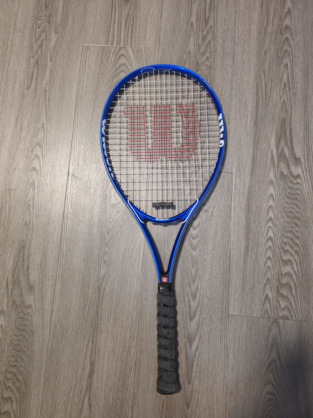 Tennis racquet, Wilson Federer Volcanic Frame Technology - Picture 2 of 4